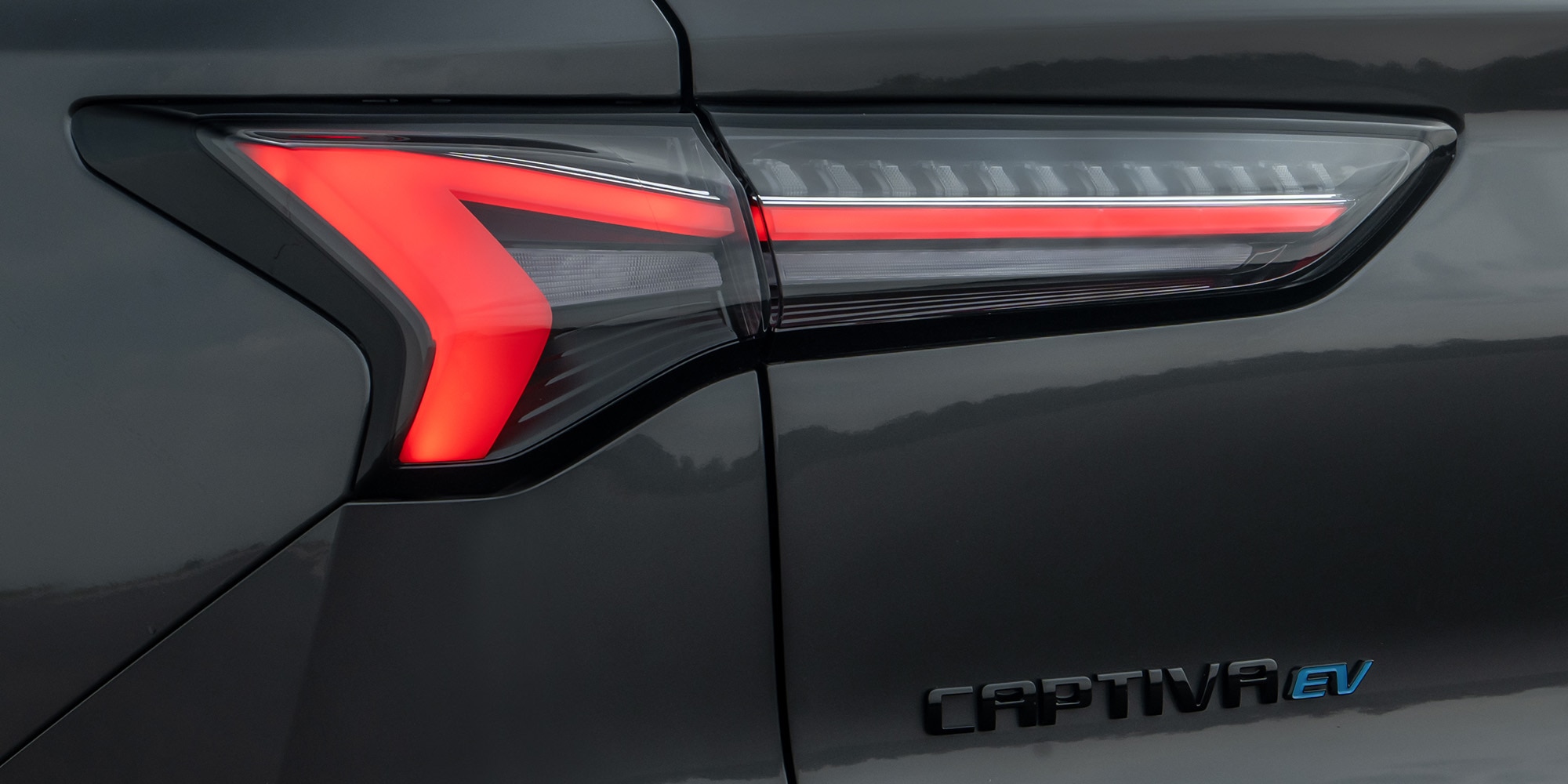 Faro trasero LED Chevrolet Captiva EV con diseño moderno