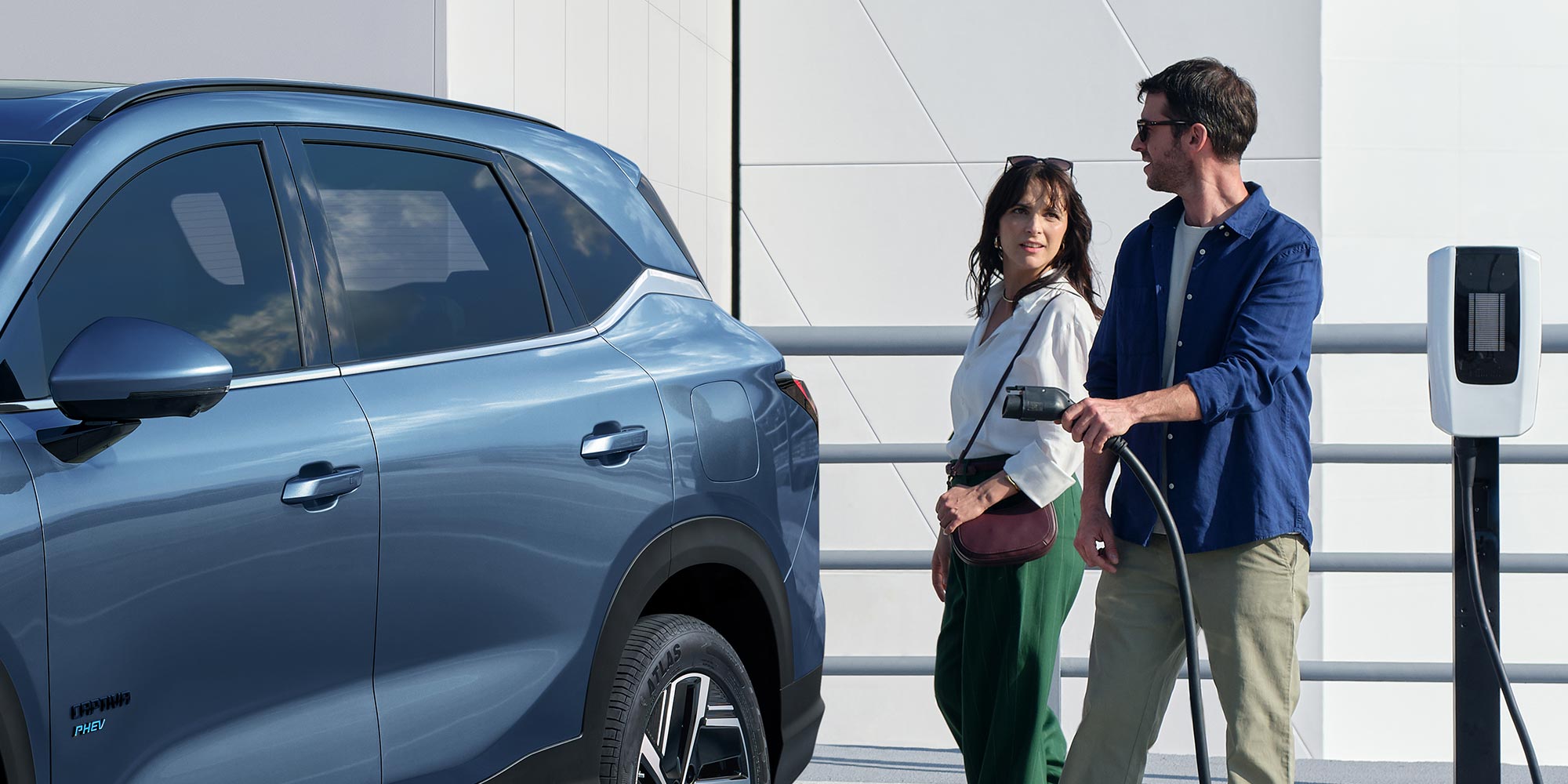 Usuarios recargando su Captiva PHEV